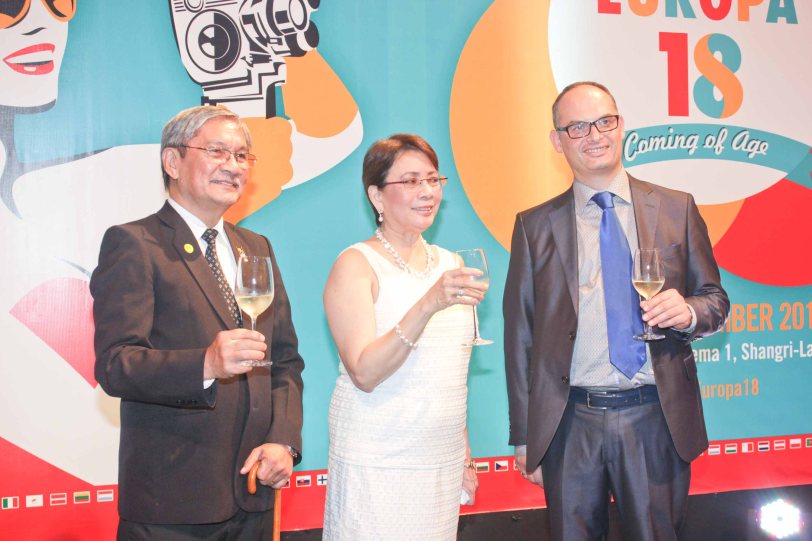 from left: FDCP Teddy Granados, Shangri La Plaza GM & EVP Lala Fojas and EU Delegation First Sec Jerome Riviere. Watch PUPPYLOVE and many European films for free in Cine Europa 18 at Shang Cineplex, Shangri La Plaza Mall from September 10-20, 2015. Photo by Jude Bautista